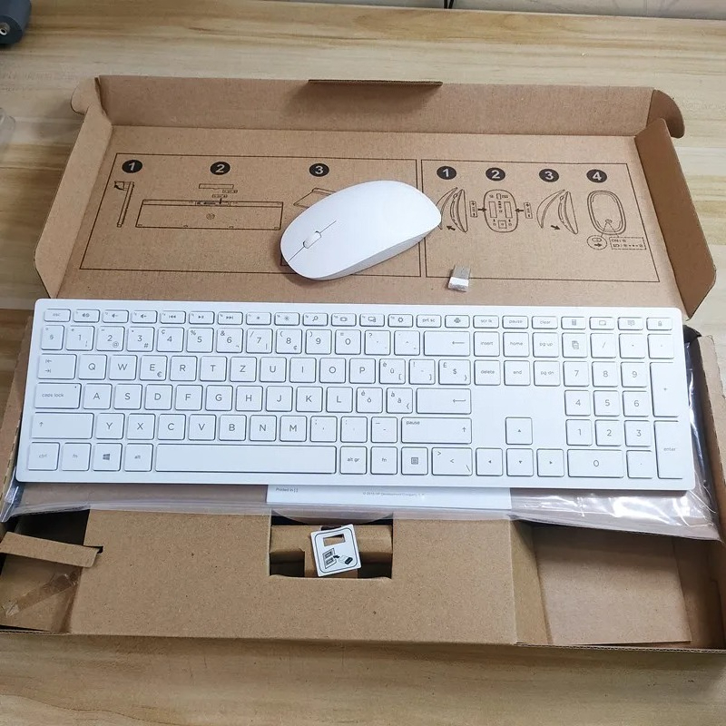 Gaming Keyboard Mouse Wireless - Switzerland layout Wireless keyboard and mouse